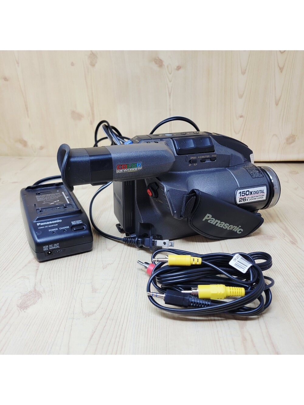 Panasonic PV-D209D PalmCorder VHS-C Camcorder Video Recorder Camera